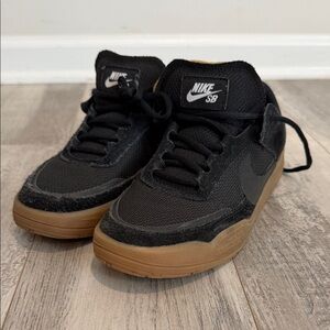 Nike SB Kids Black and Brown Sneakers